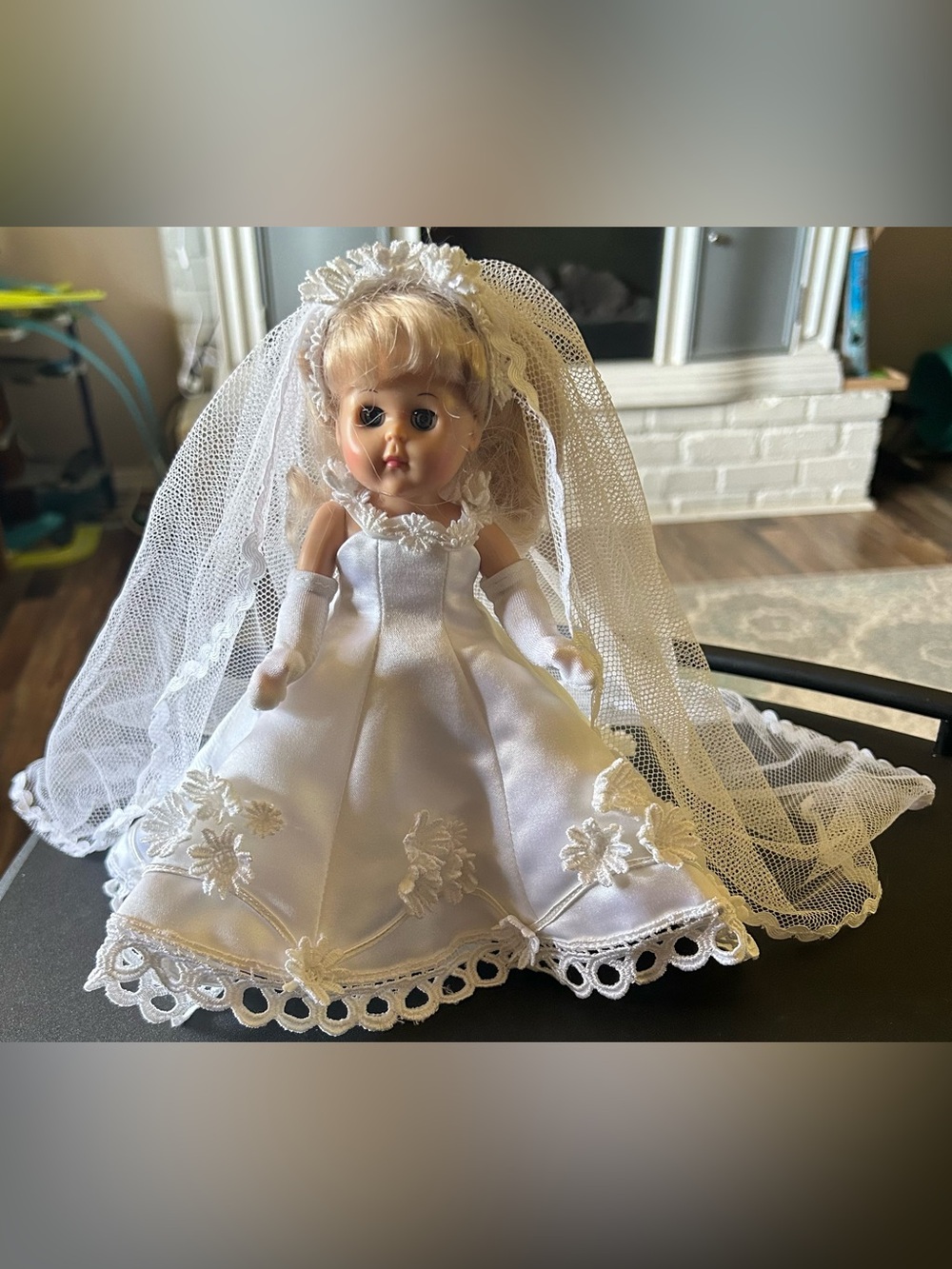 Vintage Madame Alexander Bride doll
Approximately 8” tall